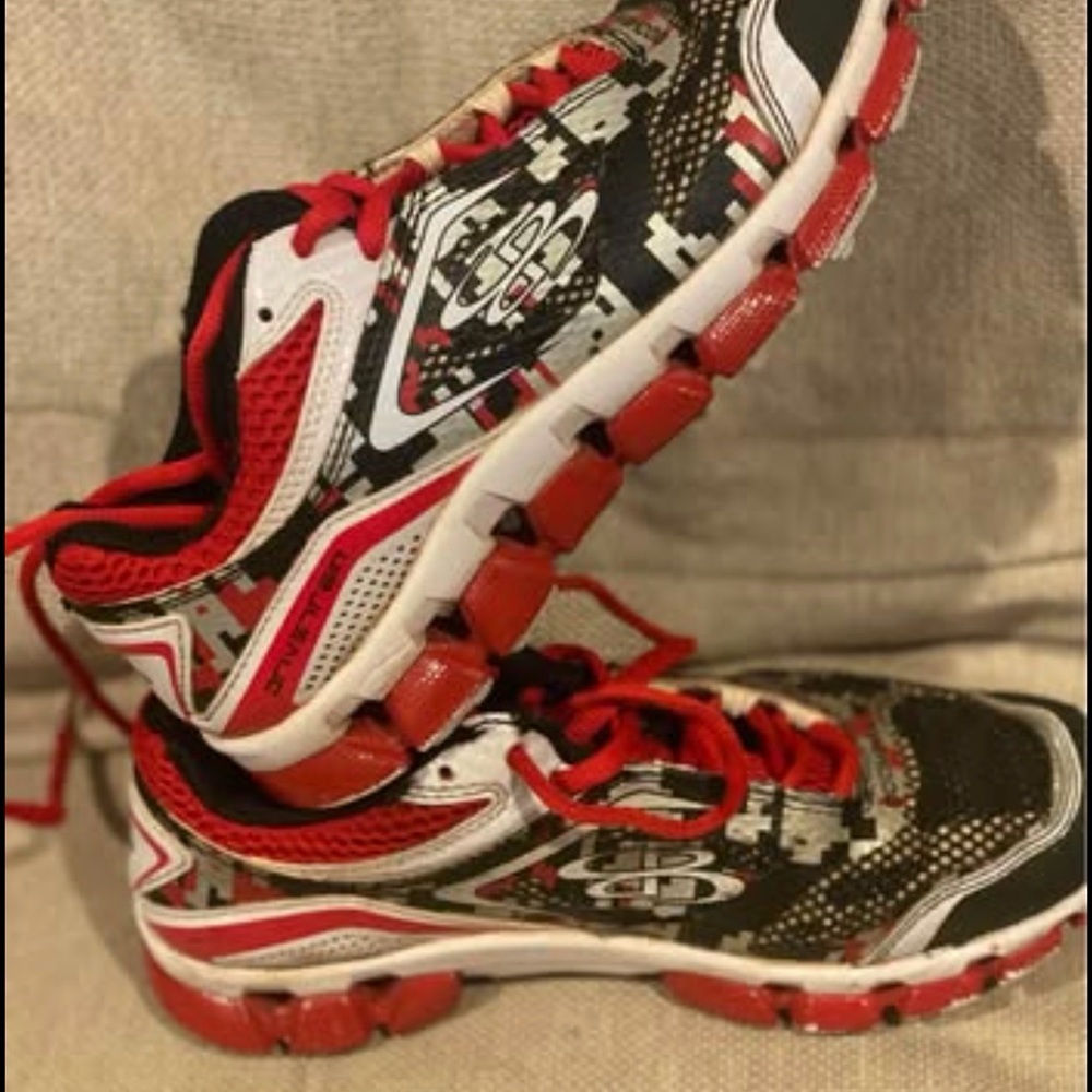 🔥 Boombah Digital Camo Turf Shoes – Size 5 – Barely Used 🔥